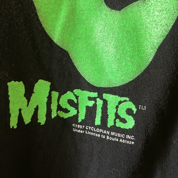 RARE 1997 Misfits signed Jerry Only long sleeve glow in the dark skeleton shirt - Picture 4 of 10